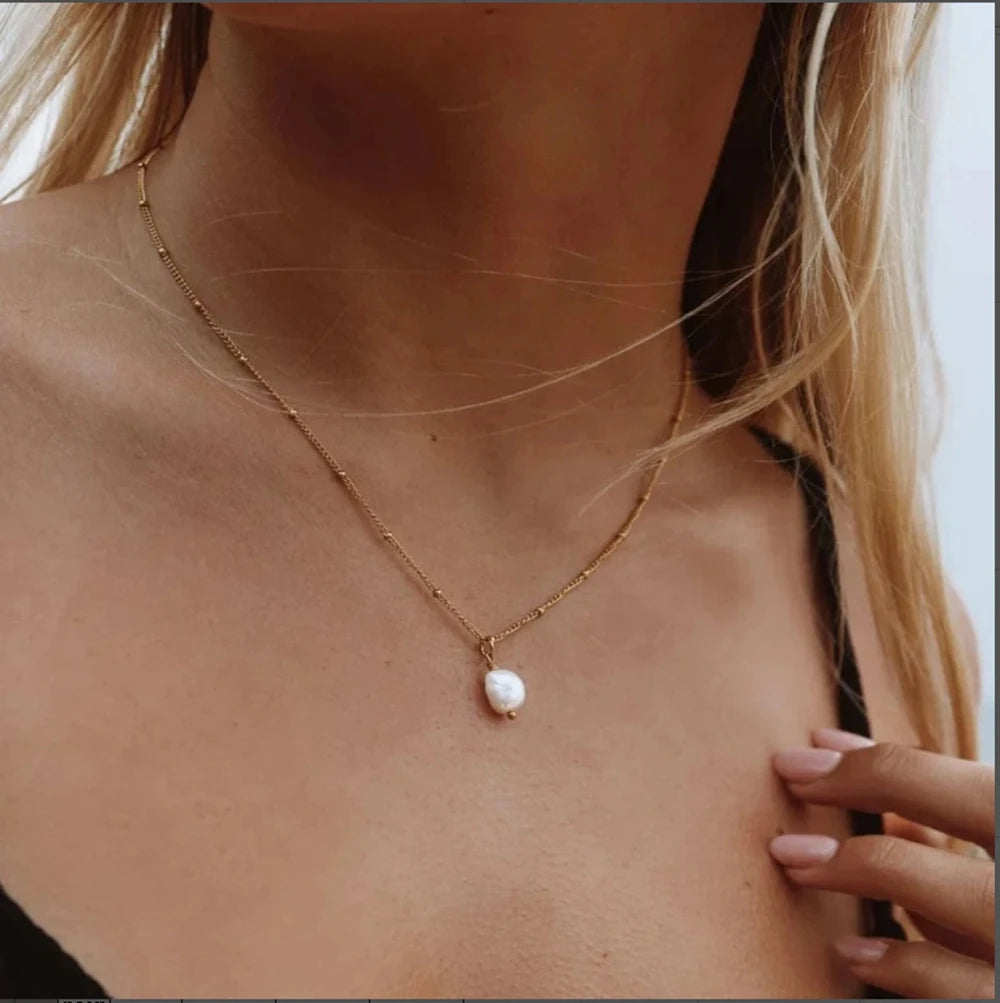 Éclat Pearl Necklace — Light Luxury Temperament Collarbones Chain