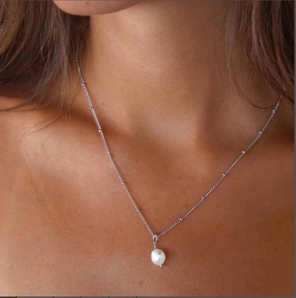 Éclat Pearl Necklace — Light Luxury Temperament Collarbones Chain